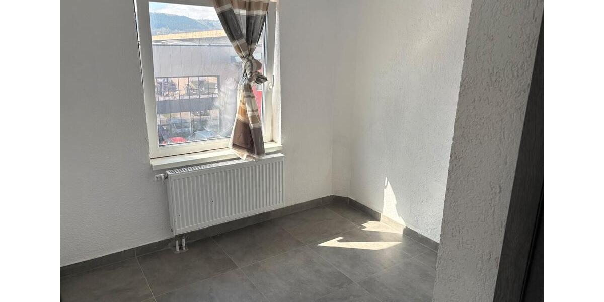 Dachgeschoßwohnung Burbach - 2 Zimmer, 50 m&sup2;, 597&euro; | Angebot:26169926