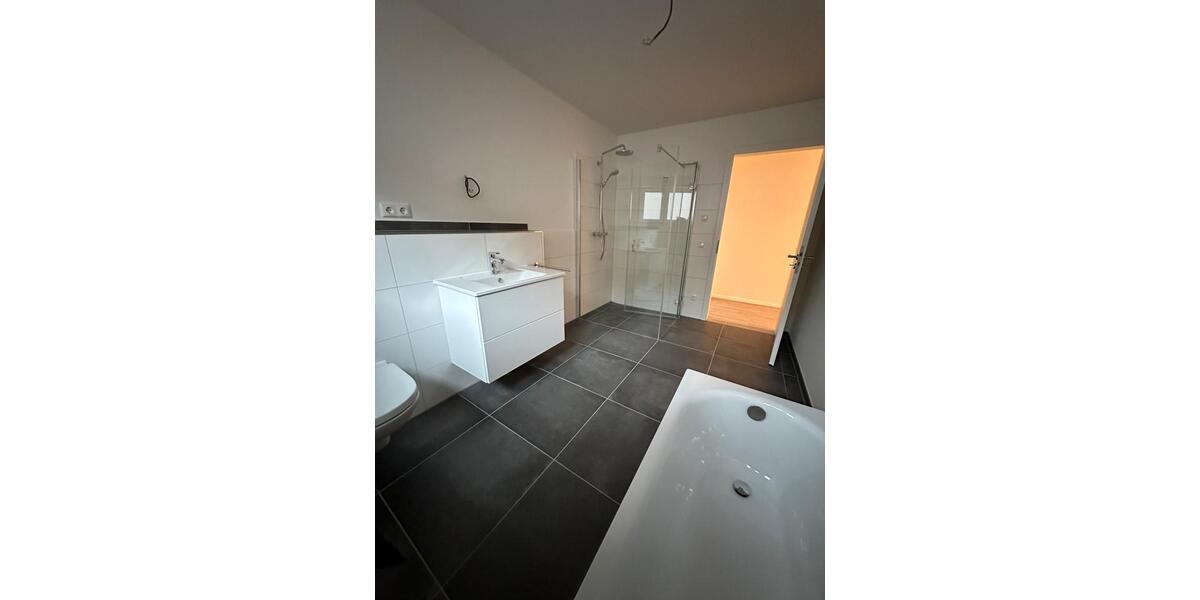 Etagenwohnung Neumünster Brachenfeld/Ruthenberg - 3 Zimmer, 93 m&sup2;, 1.679&euro; | Angebot:26647446