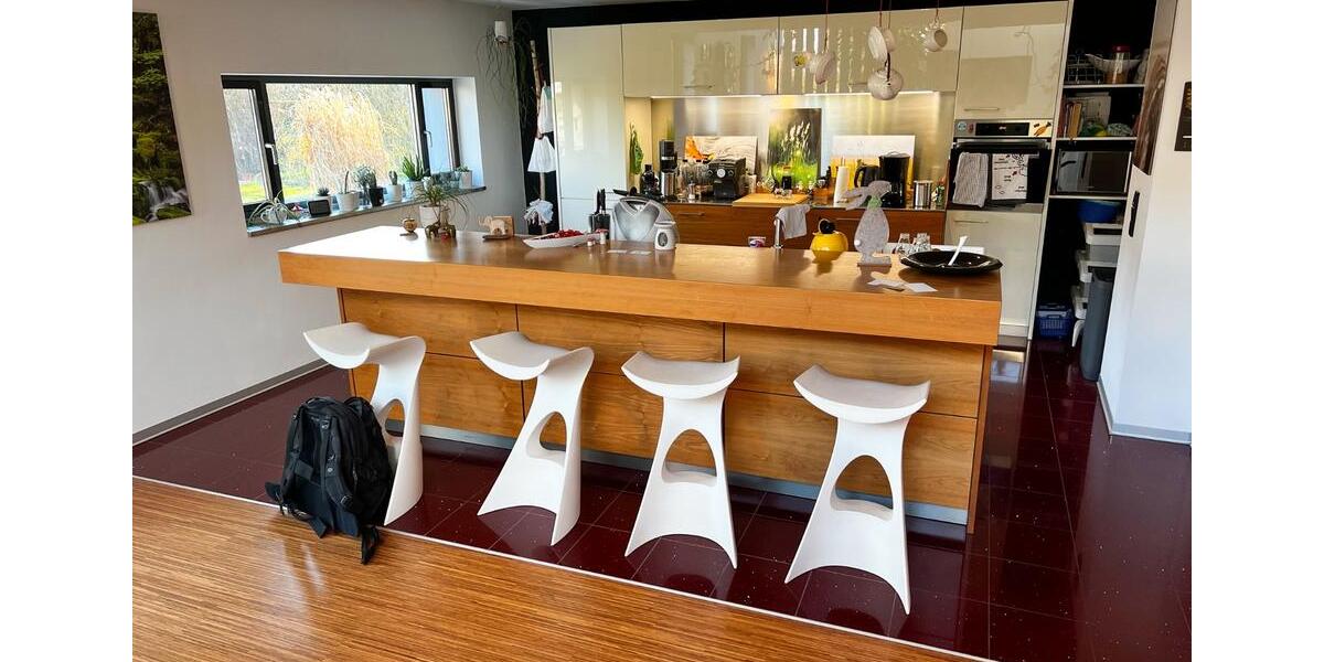Einfamilienhaus Michelsneukirchen - 6 Zimmer, 242 m&sup2;, 1.500&euro; | Angebot:26693816