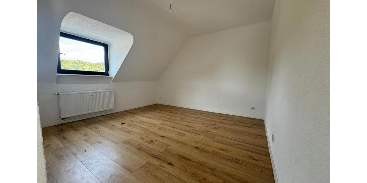 Dachgeschoßwohnung Sankt Ingbert - 3 Zimmer, 66 m&sup2;, 685&euro; | Angebot:23811452