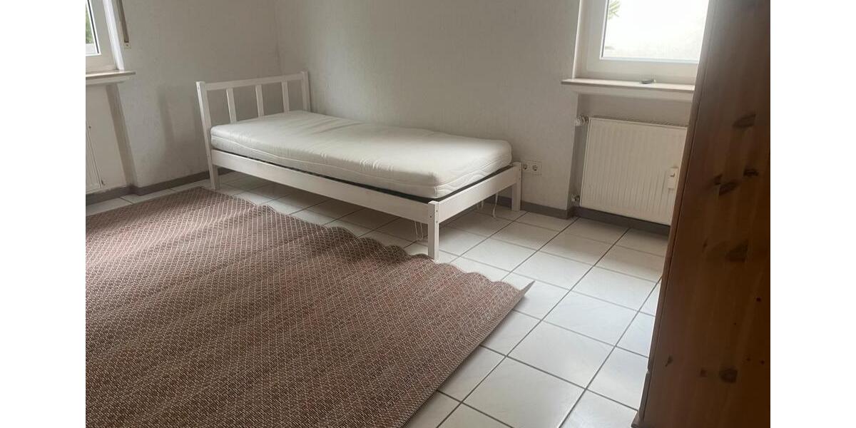Wohnen auf Zeit Bischofsheim - 4 Zimmer, 92 m&sup2;, 350&euro; | Angebot:26510911