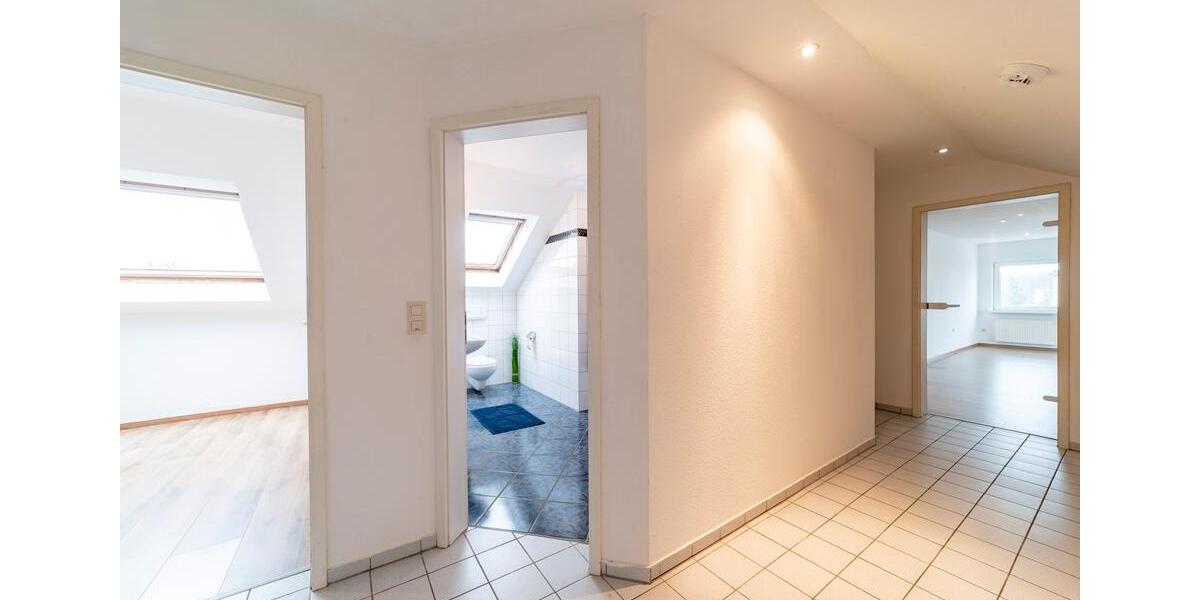 Dachgeschoßwohnung Lingen (Ems) Gauerbach - 3 Zimmer, 88 m&sup2;, 880&euro; | Angebot:26012827