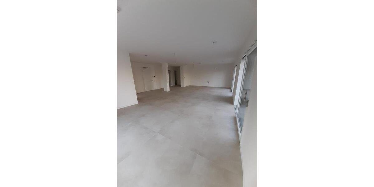 Etagenwohnung Fürth Atzenhof - 3 Zimmer, 166 m&sup2;, 2.200&euro; | Angebot:25543274