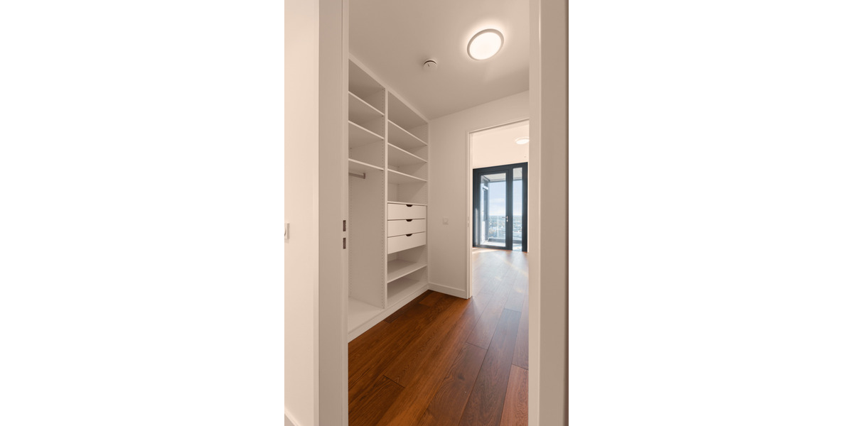 Etagenwohnung Frankfurt am Main Sachsenhausen - 3 Zimmer, 143 m&sup2;, 2.990&euro; | Angebot:26596094