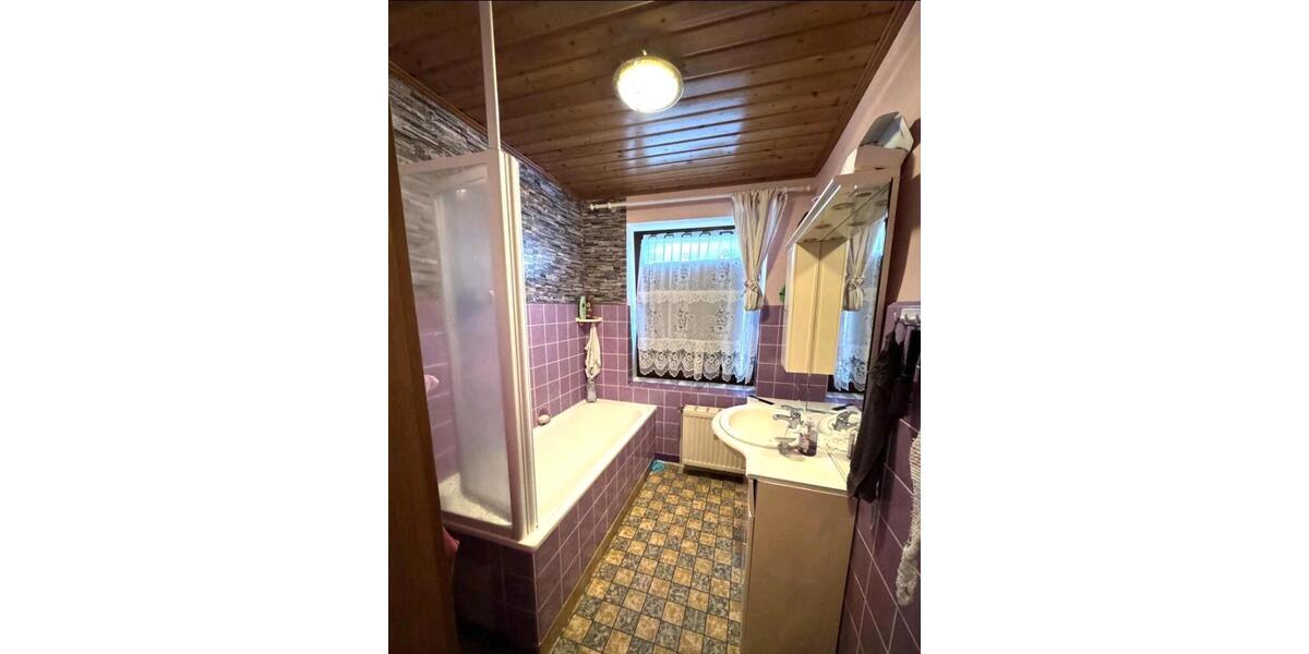 Etagenwohnung Schönwald - 6 Zimmer, 120 m&sup2;, 1.020&euro; | Angebot:26694036