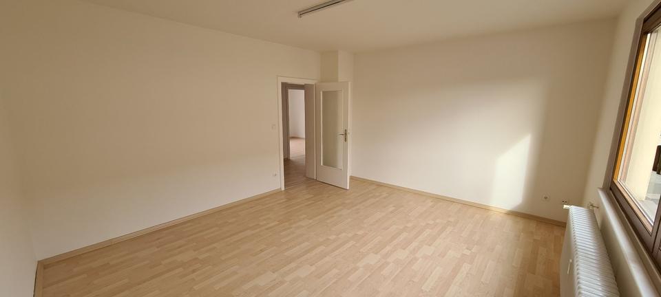 Etagenwohnung Pforzheim Weststadt - 3 Zimmer, 70 m&sup2;, 820&euro; | Angebot:26493421