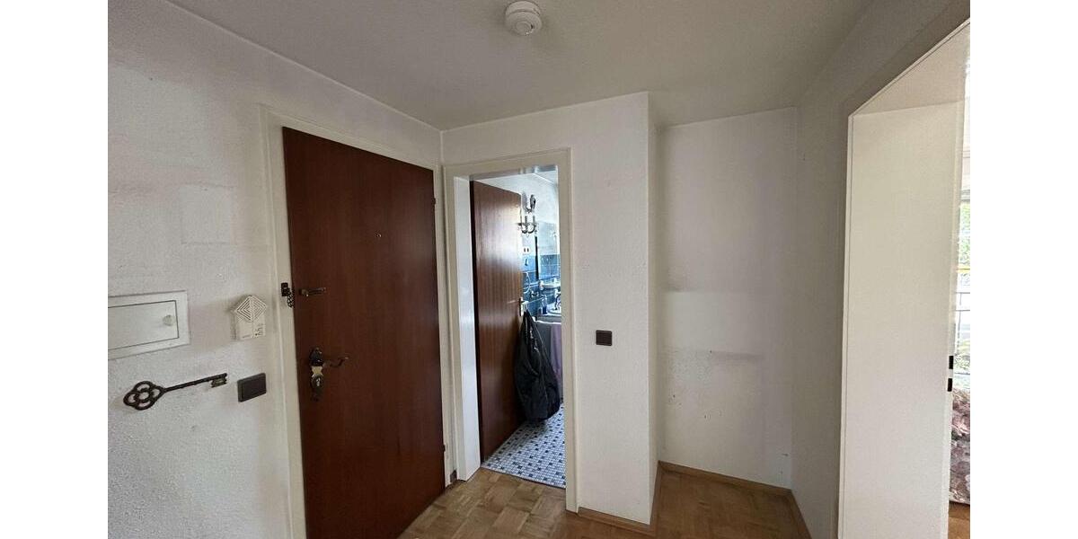 Schöne Dachgeschosswohnung in Stadtnähe 2 zimmer