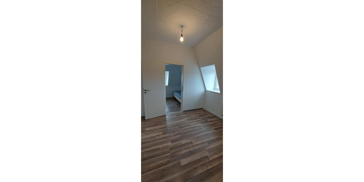 Dachgeschoßwohnung Seegebiet Mansfelder Land - 5 Zimmer, 95 m&sup2;, 617&euro; | Angebot:22527678