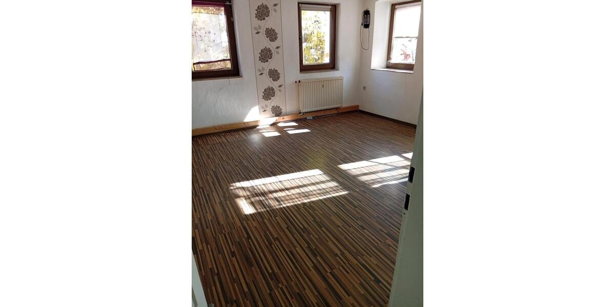 Doppelhaushälfte Eutingen im Gäu - 5 Zimmer, 118 m&sup2;, 1.100&euro; | Angebot:24857855