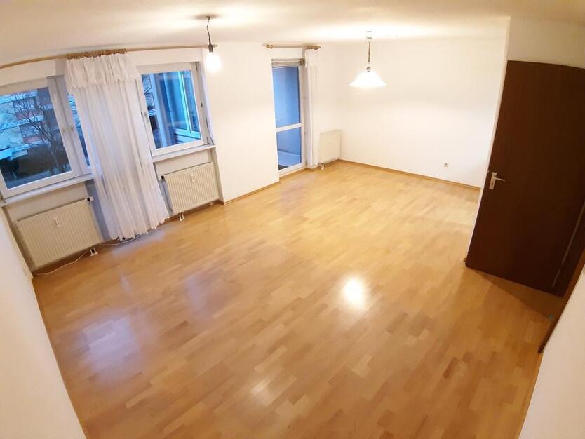 Schöne 2-Zimmer Wohnung Beautiful 2-Room Apartment
