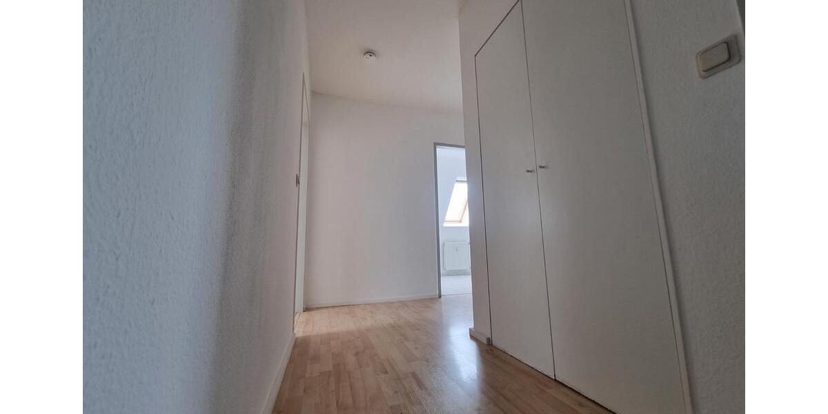 Dachgeschoßwohnung Halberstadt - 3 Zimmer, 79 m&sup2;, 460&euro; | Angebot:26460992