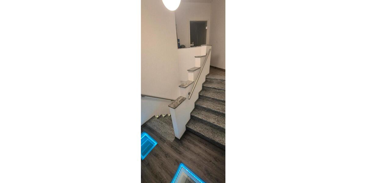 Dachgeschoßwohnung Rust - 3 Zimmer, 90 m&sup2;, 1.770&euro; | Angebot:26040745