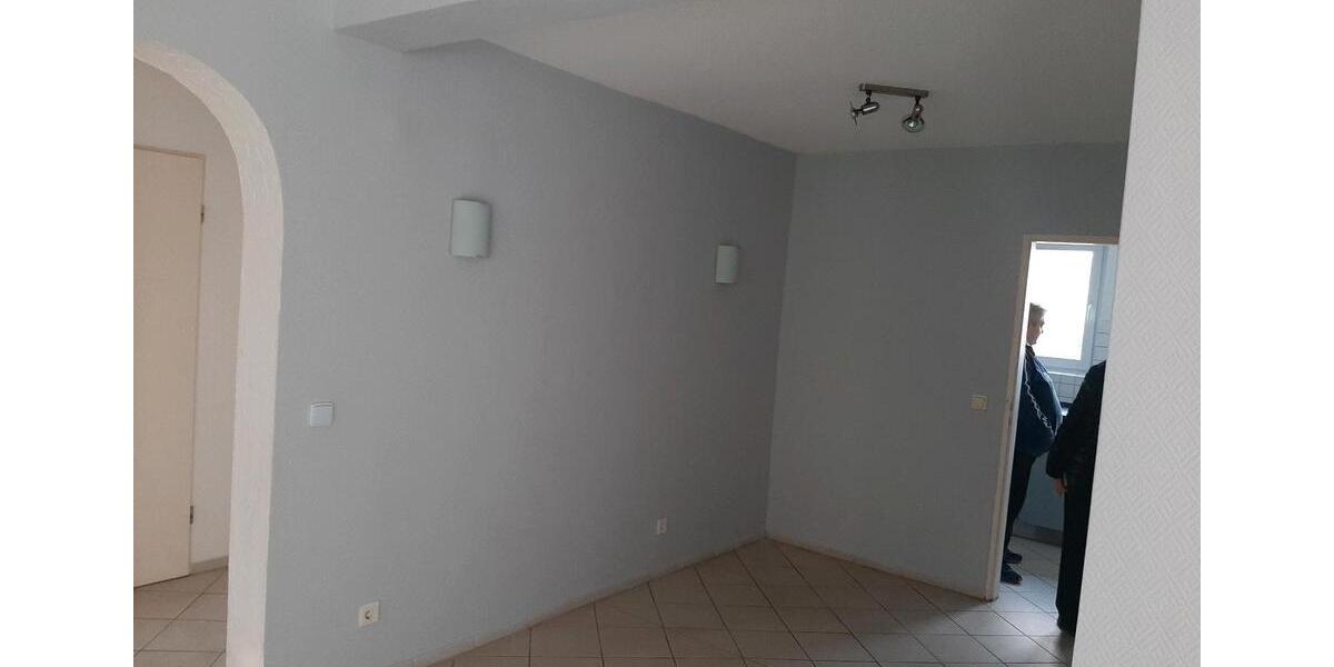 Etagenwohnung Siegen Eiserfeld - 3 Zimmer, 83 m&sup2;, 650&euro; | Angebot:25225214