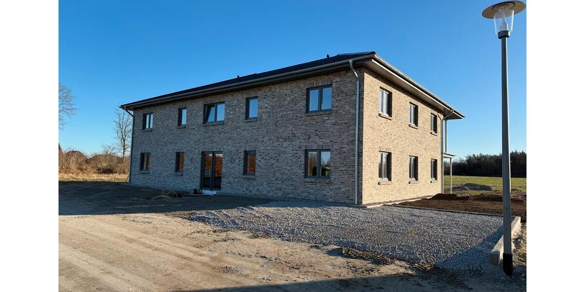 Erdgeschoßwohnung Schleswig - 3 Zimmer, 100 m&sup2;, 1.350&euro; | Angebot:24343800