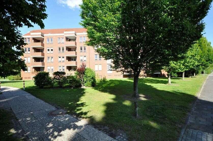 Wohnung zum Mieten in Wilhelmshaven 625 € 97 m² 4 zimmer