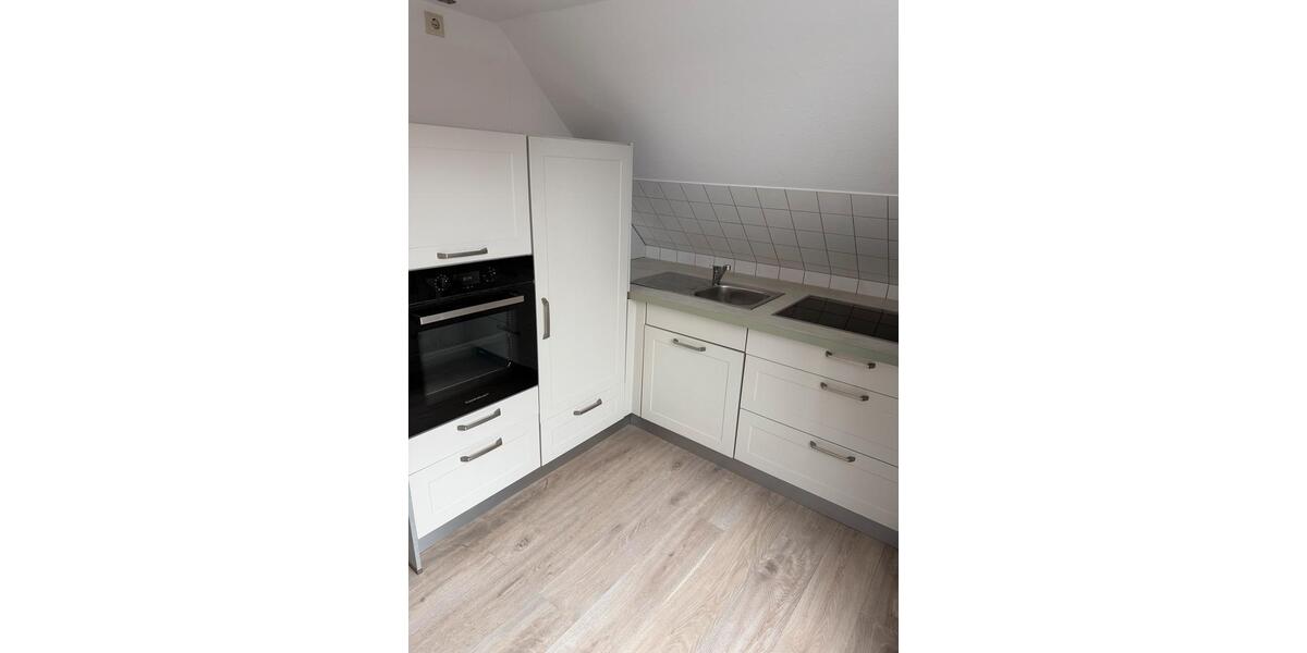 Dachgeschoßwohnung Heide - 2 Zimmer, 66 m&sup2;, 594&euro; | Angebot:26073325