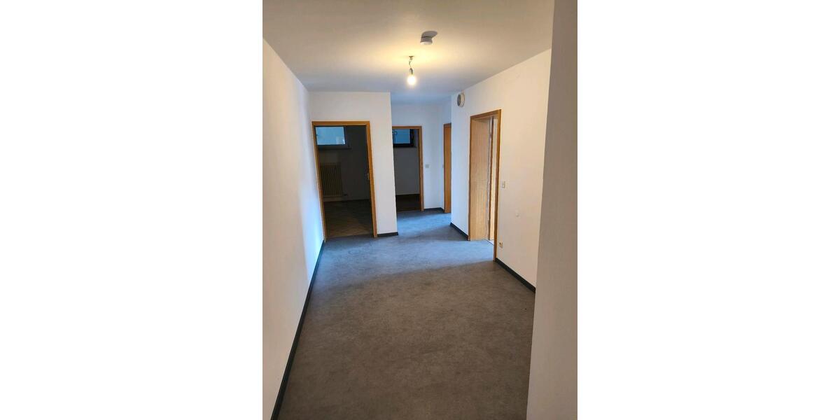 Etagenwohnung Deggendorf - 4 Zimmer, 90 m&sup2;, 800&euro; | Angebot:25101966