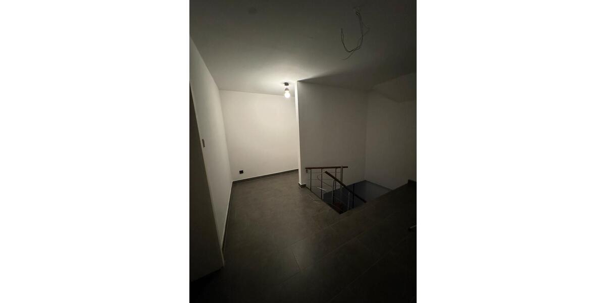 Etagenwohnung Dortmund Mengede - 5 Zimmer, 120 m&sup2;, 1.210&euro; | Angebot:22479509