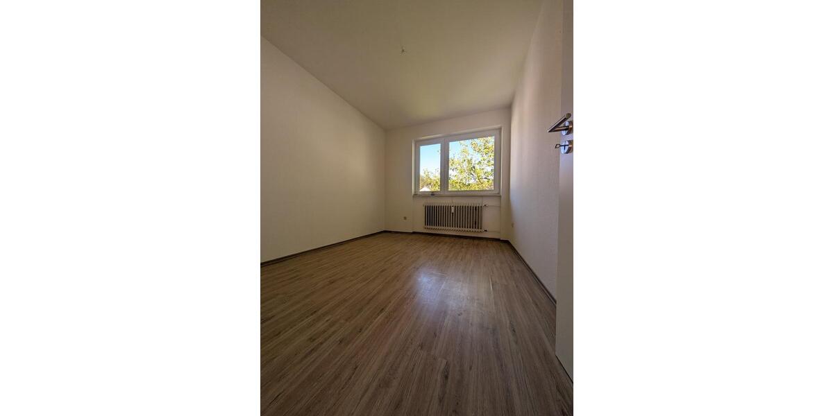 Etagenwohnung Kusel - 3 Zimmer, 71 m&sup2;, 570&euro; | Angebot:26350793