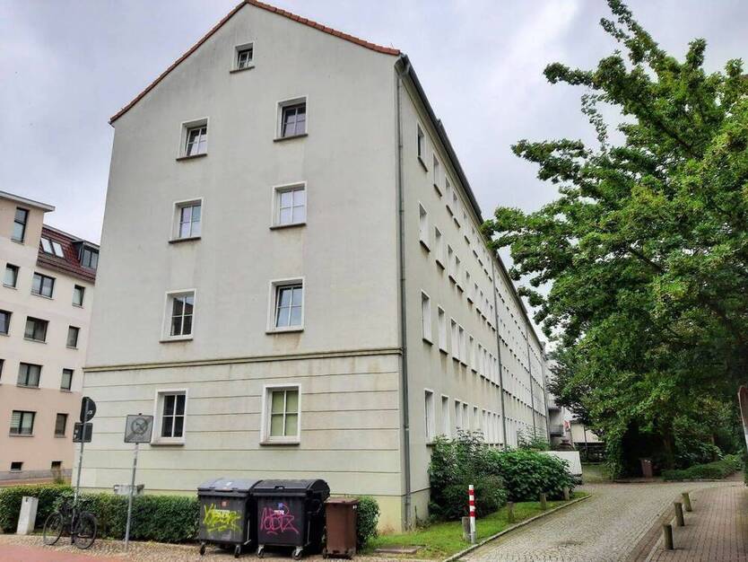 Mein neues Zuhause!! Stadtnahe 2 Zimmer-Wohnung mit Einbauküche + Tageslichtbad mit Wanne