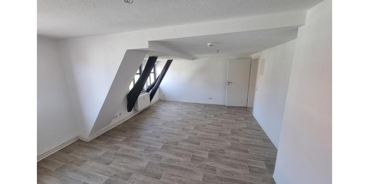 Dachgeschoßwohnung Burg - 2 Zimmer, 57 m&sup2;, 370&euro; | Angebot:26458955