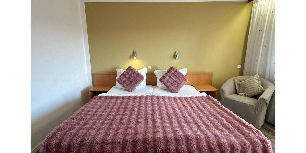 Wohnen auf Zeit Herbrechtingen - 14 Zimmer, 20 m&sup2;, 500&euro; | Angebot:25959741