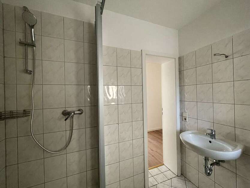 Sanierte Erdgeschoßwohnung mit Balkon!