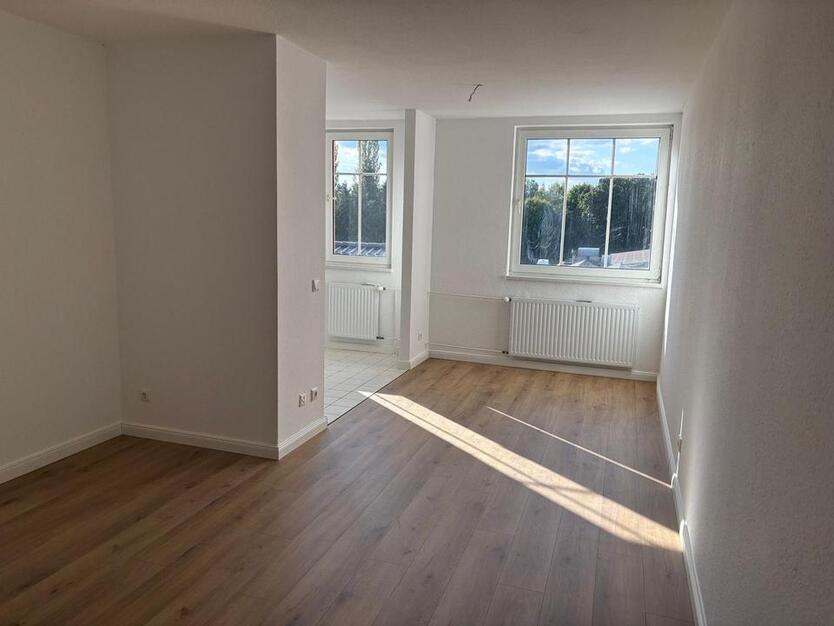 1 Zimmer direkt in Oranienburg frisch renoviert zimmer