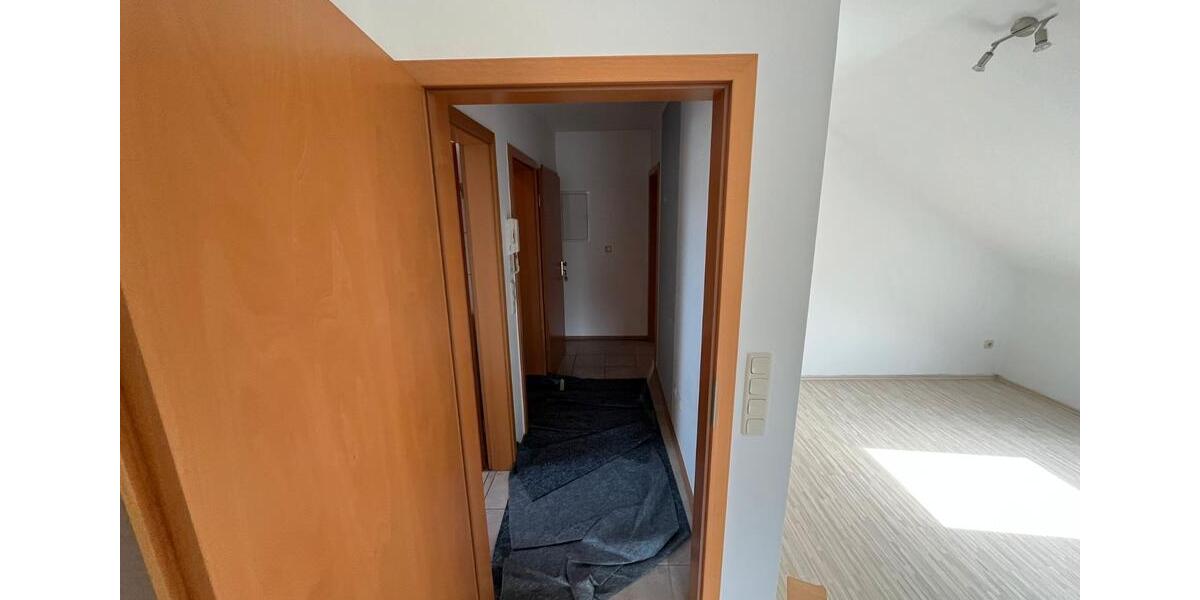 Dachgeschoßwohnung Nieste - 3 Zimmer, 62 m&sup2;, 850&euro; | Angebot:26565349