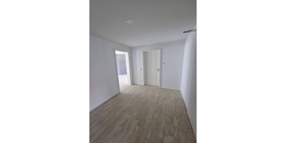 Etagenwohnung Erfurt Brühlervorstadt - 2 Zimmer, 76 m&sup2;, 1.170&euro; | Angebot:26643512