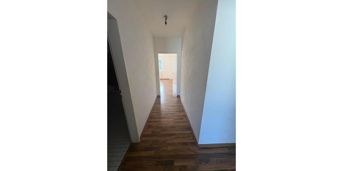 Etagenwohnung Wipperfürth - 3 Zimmer, 83 m&sup2;, 685&euro; | Angebot:25994040