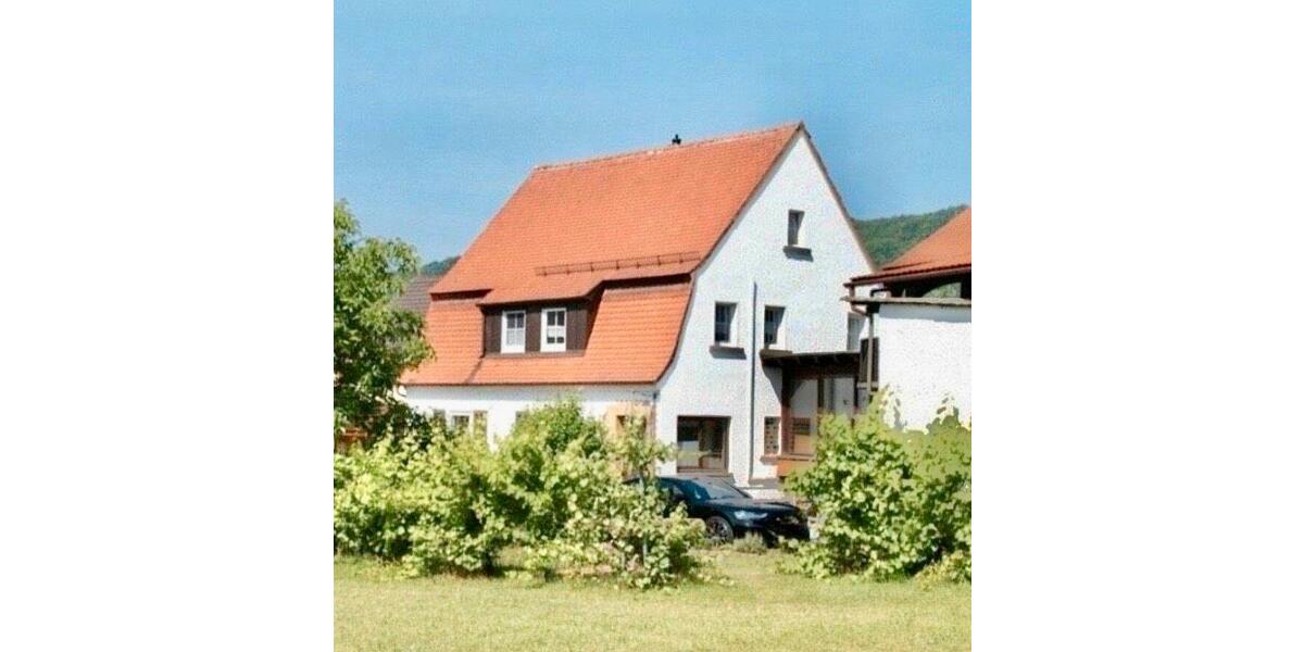 Einfamilienhaus Elfershausen - 5 Zimmer, 145 m&sup2;, 1.200&euro; | Angebot:26222974