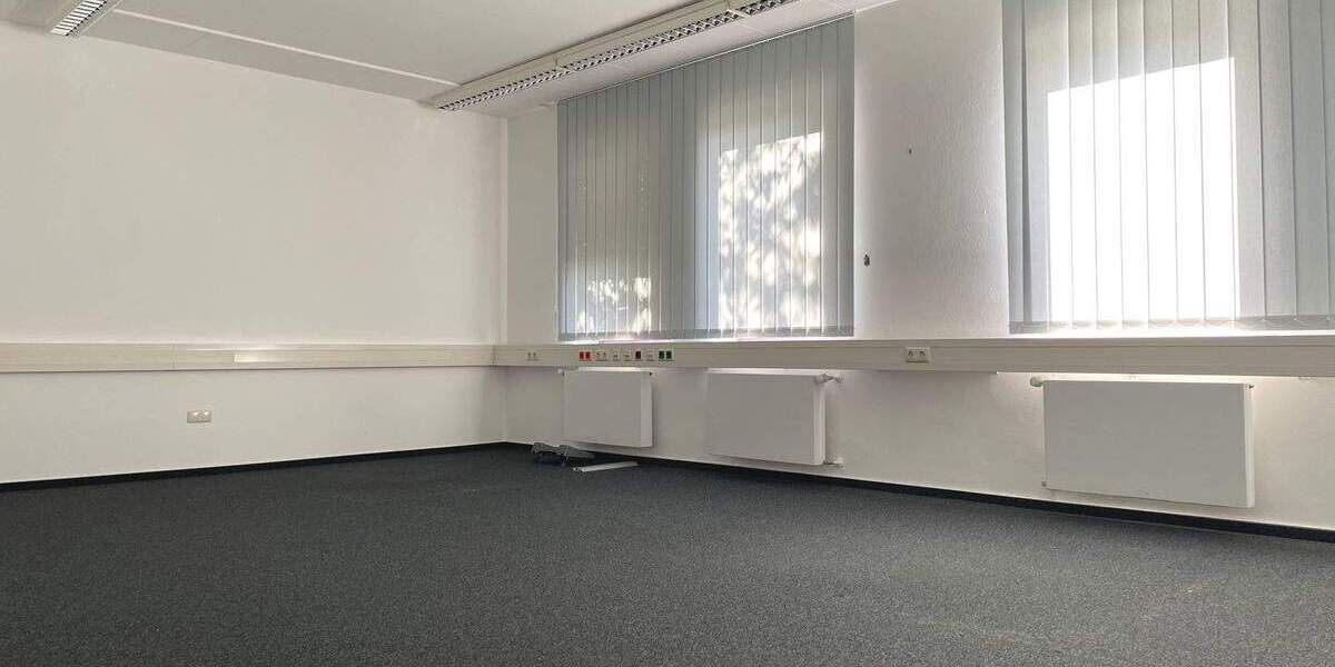 Gewerbeobjekt Bamberg Gereuth - 9 Zimmer, 355 m&sup2;, 3.750&euro; | Angebot:25680551