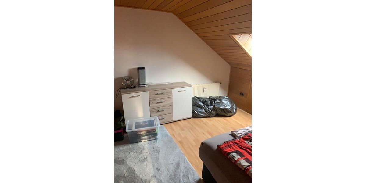 Dachgeschoßwohnung Schwandorf - 3 Zimmer, 59 m&sup2;, 600&euro; | Angebot:27547571