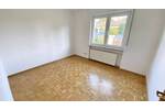 Schöne 3 ZW + EssZimmer mit 35 m² Terrasse in ruhiger Lage