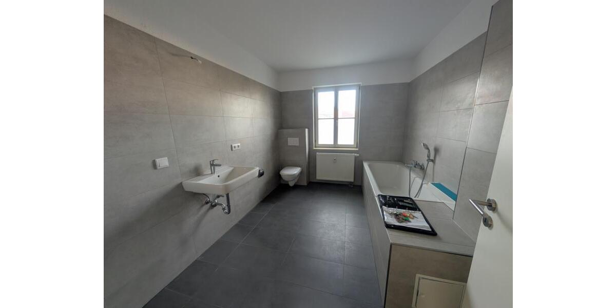 Etagenwohnung Querfurt - 3 Zimmer, 88 m&sup2;, 540&euro; | Angebot:24431003