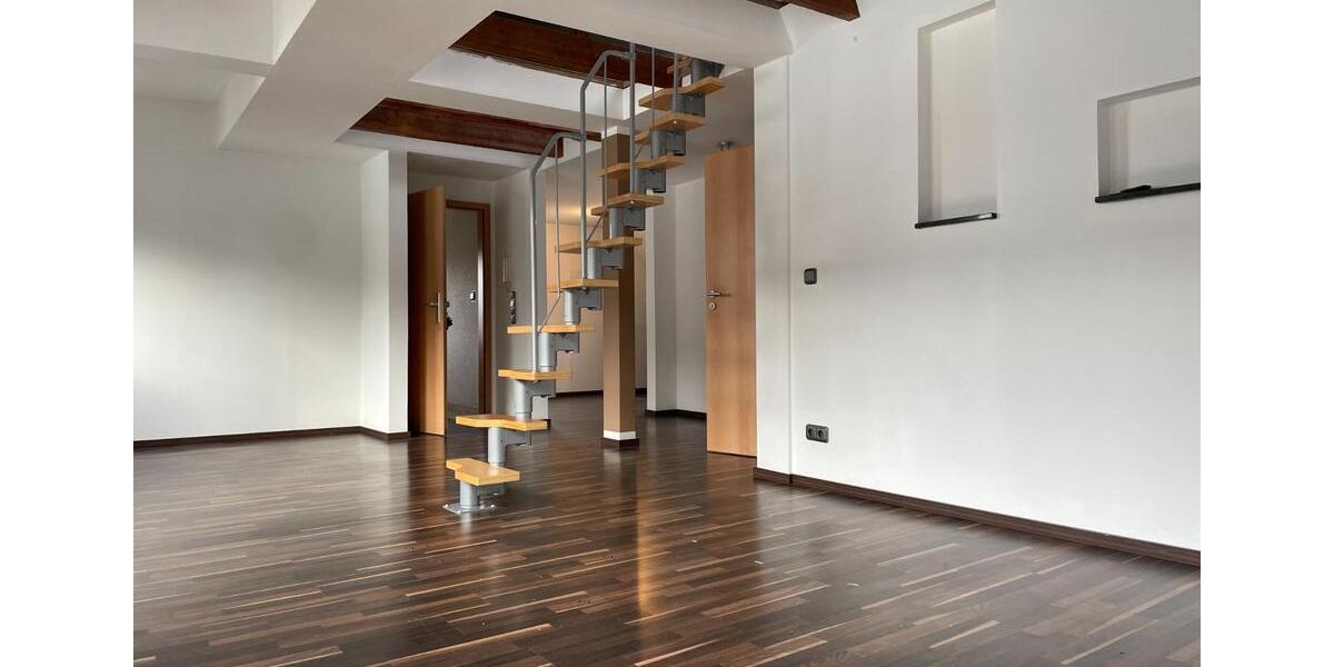 Dachgeschoßwohnung Duisburg Duisburg-Mitte - 2.5 Zimmer, 65 m&sup2;, 599&euro; | Angebot:24841595