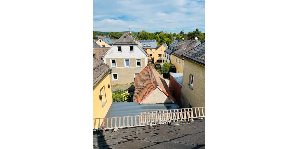 Wohnen auf Zeit Selb - 6 Zimmer, 140 m&sup2;, 360&euro; | Angebot:26228951