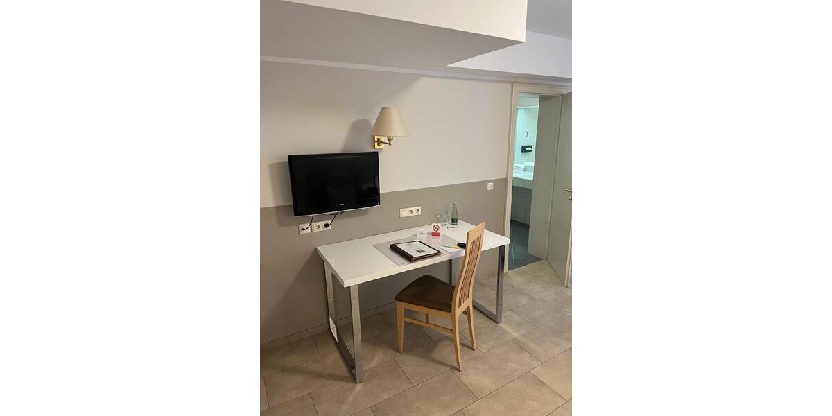 Wohnen auf Zeit Allershausen - 1 Zimmer, 16 m&sup2;, 550&euro; | Angebot:25870471