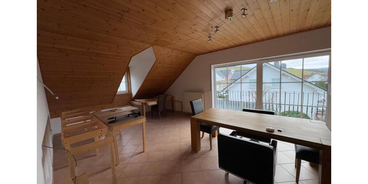 Dachgeschoßwohnung Weilmünster - 3 Zimmer, 123 m&sup2;, 900&euro; | Angebot:25944225