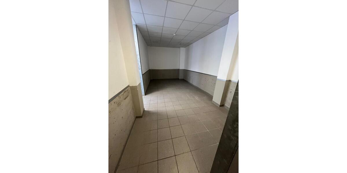 Ihr neuer Geschäftserfolg am Niedermarkt: Modernes Ladengeschäft ab sofort zimmer