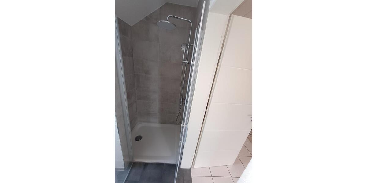 Dachgeschoßwohnung Trossingen - 1 Zimmer, 62 m&sup2;, 400&euro; | Angebot:26580139