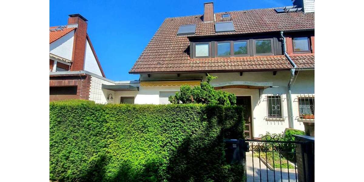 Haus zum Mieten in Hofheim am Taunus 3.100 € 240 m² 7 zimmer
