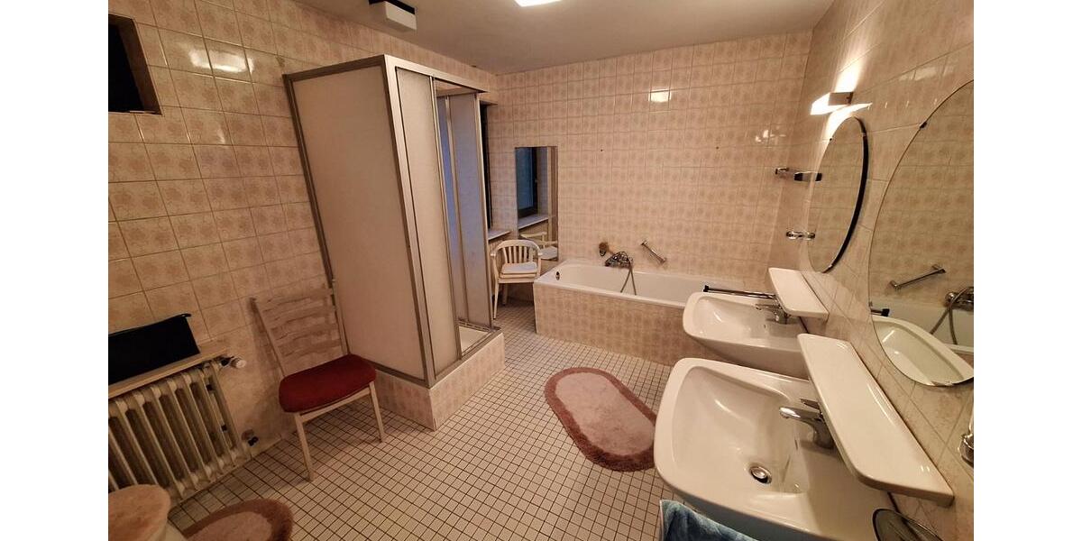 Wohnen auf Zeit Saarbrücken Dudweiler - 13 Zimmer, 193 m&sup2;, 440&euro; | Angebot:26269147