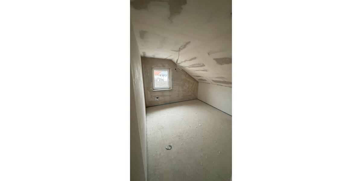 Dachgeschoßwohnung Pfullendorf - 3 Zimmer, 65 m&sup2;, 414&euro; | Angebot:26665998
