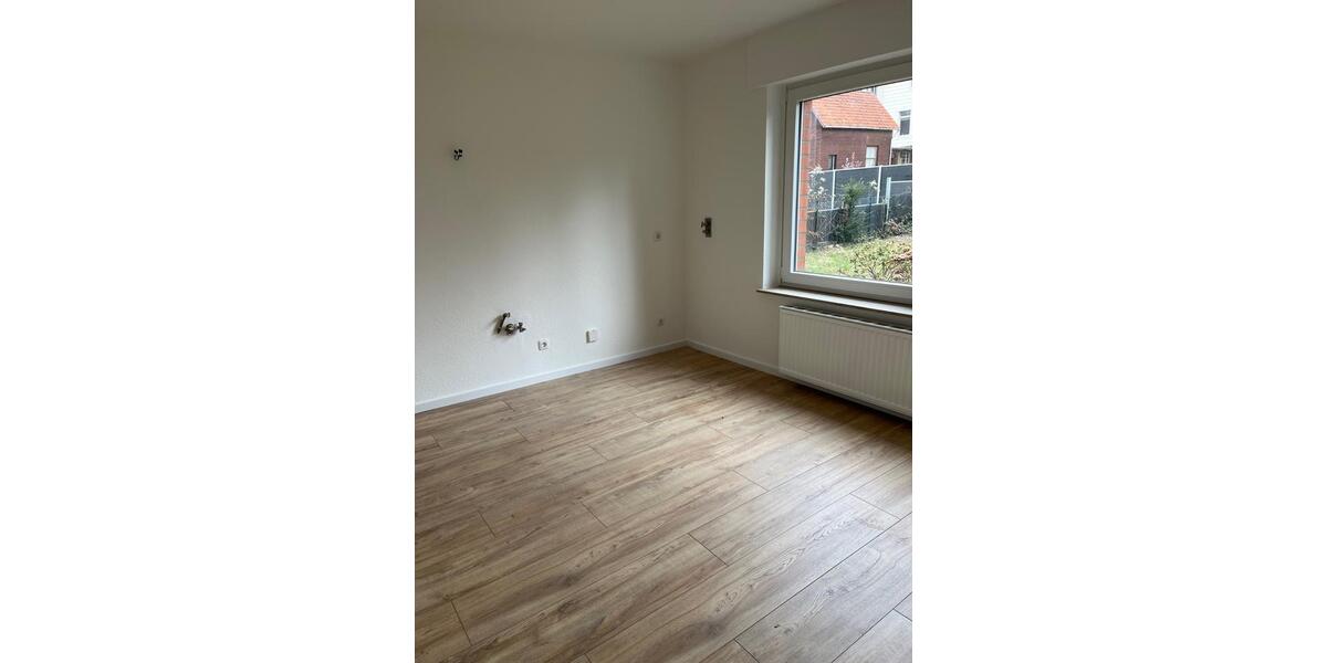 Etagenwohnung Rinteln - 2 Zimmer, 81 m&sup2;, 689&euro; | Angebot:26205665