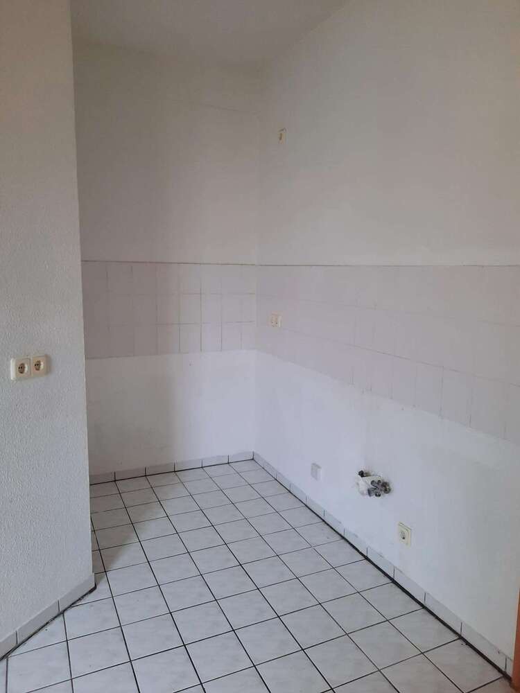 2 Zimmer-Wohnung *gerade in Renovierung* frei ab 01.08.2023