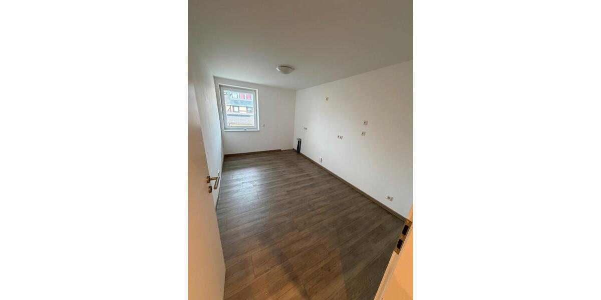 Etagenwohnung Friedland - 4 Zimmer, 107 m&sup2;, 1.280&euro; | Angebot:23831303