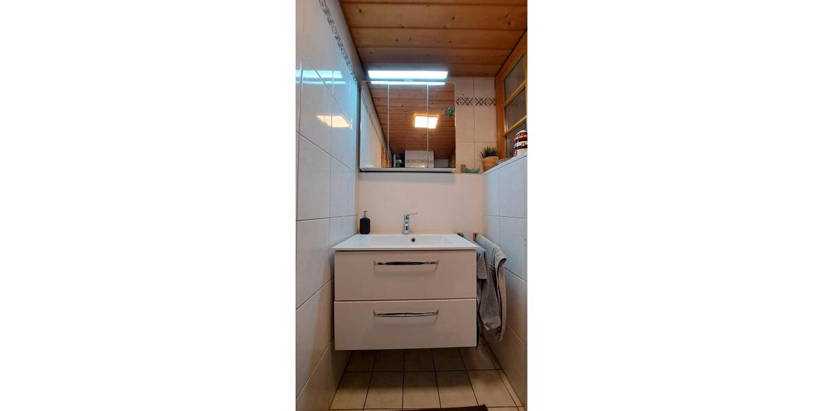 Dachgeschoßwohnung Leonberg - 3 Zimmer, 95 m&sup2;, 1.150&euro; | Angebot:26623416