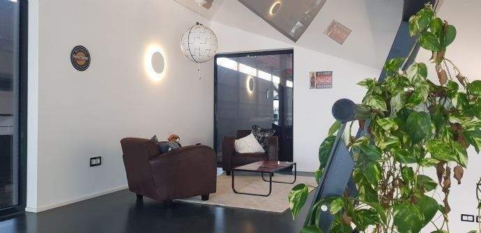 Gewerbeobjekt Kitzingen - 3 Zimmer, 190 m&sup2;, 1.495&euro; | Angebot:25240854